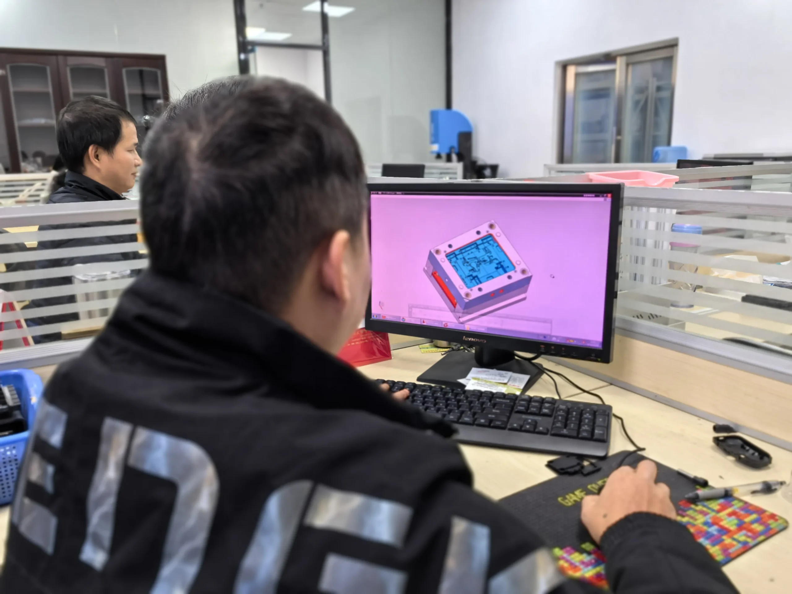 Mechanical engineer providing product development consulting